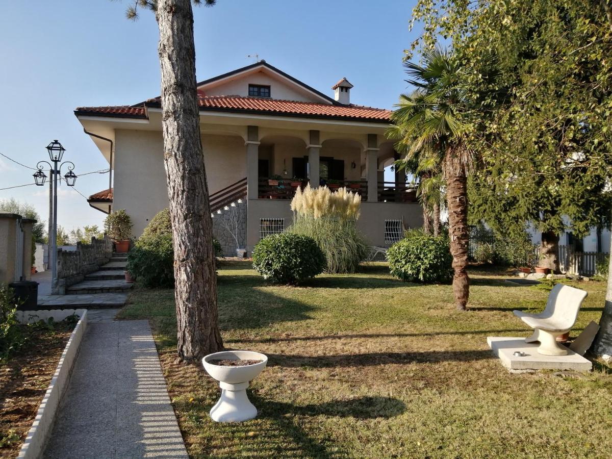 Amo' Le Langhe Bed and Breakfast Narzole Buitenkant foto