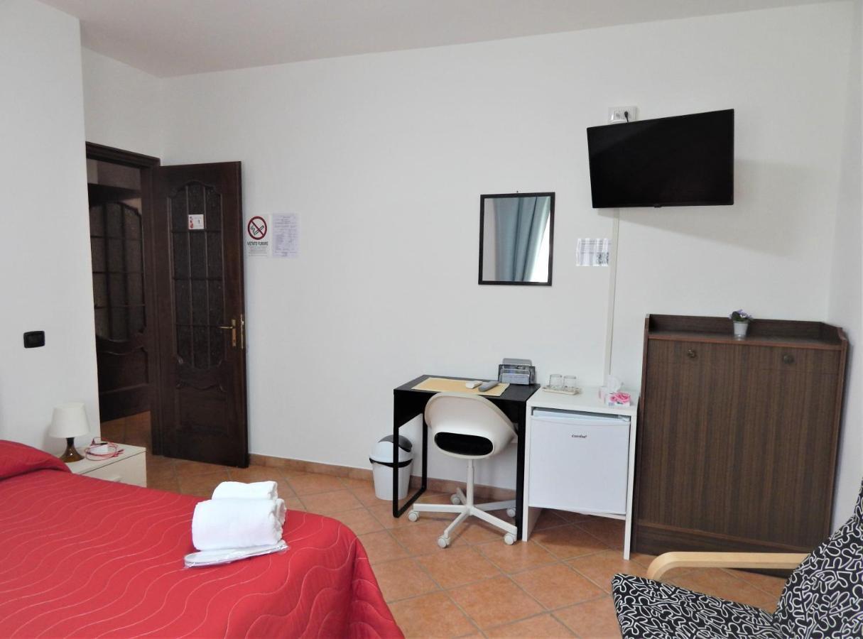 Amo' Le Langhe Bed and Breakfast Narzole Buitenkant foto